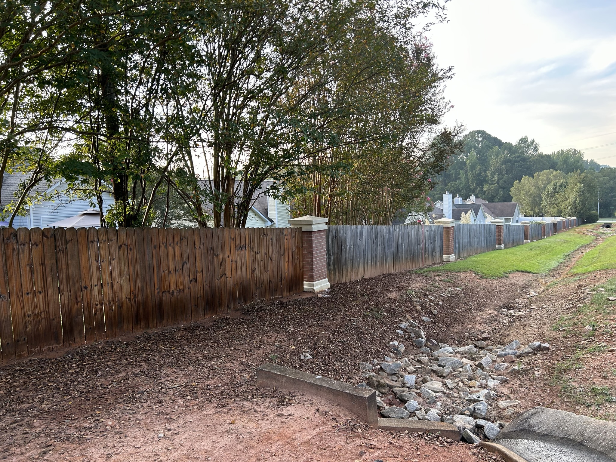 HOA Takes Pride with this Fence Cleaning in Stockbridge, GA
