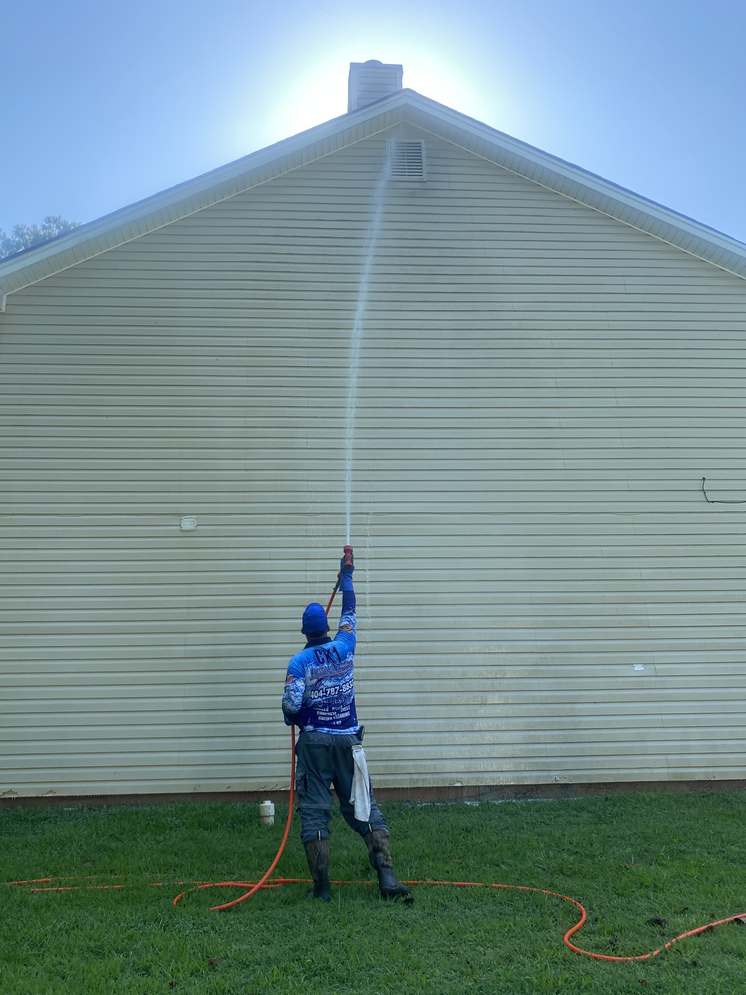 The Georgia Heat Is No Problem for This House Wash in Stockbridge, GA